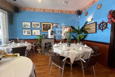 243 sq.m. cafe / restaurant for sale in L'Escala, Girona, Catalonia, Spain № 5855 - photo 16