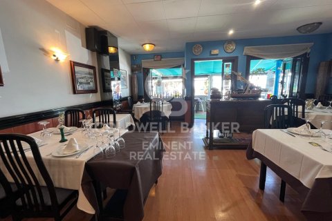 243 sq.m. cafe / restaurant for sale in L'Escala, Girona, Catalonia, Spain № 5855 - photo 14