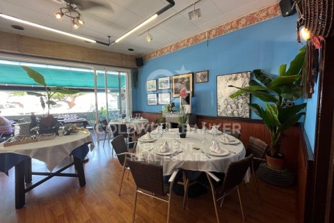 243 sq.m. cafe / restaurant for sale in L'Escala, Girona, Catalonia, Spain № 5855 - photo 15