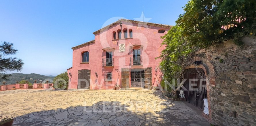 8 bedrooms house for sale in Barcelona, Catalonia, Spain № 5860