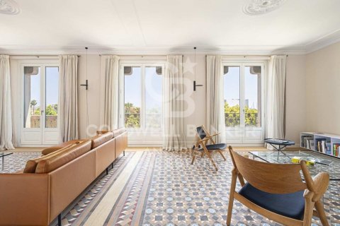 3 bedrooms apartment for sale in Barcelona, Catalonia, Spain № 5857 - photo 4
