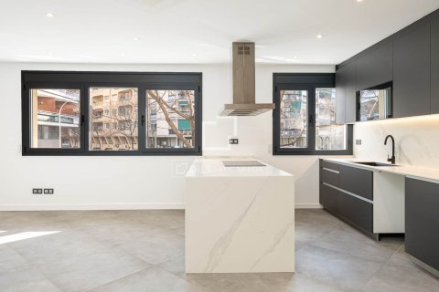 3 bedrooms apartment for sale in Barcelona, Catalonia, Spain № 6437 - photo 5