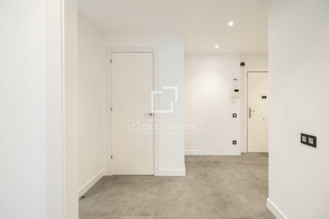 3 bedrooms apartment for sale in Barcelona, Catalonia, Spain № 6437 - photo 26