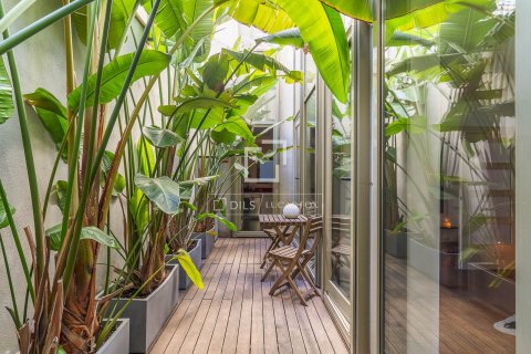 Купить квартиру в Барселона, Испания с 2 спальни, 144м², № 6431 - фото 2