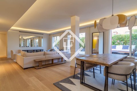 3 bedrooms apartment for sale in Barcelona, Catalonia, Spain № 6433