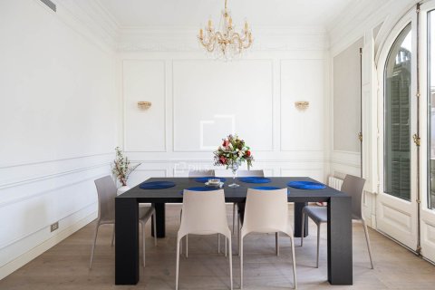 5 bedrooms apartment for sale in Barcelona, Catalonia, Spain № 6434 - photo 2