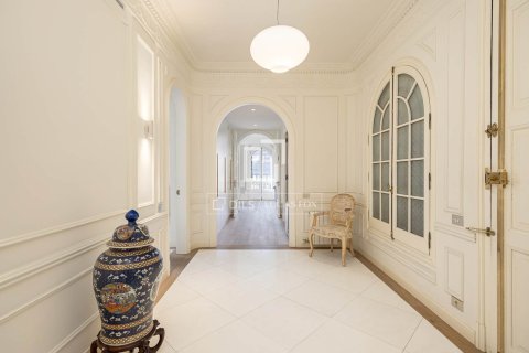 5 bedrooms apartment for sale in Barcelona, Catalonia, Spain № 6434 - photo 12