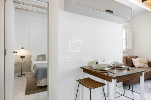 Ático de 1 dormitorio en venta en Barcelona, Cataluña, Spain № 3791 - foto 12
