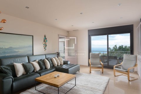 Купить виллу в Премия де Дальт, Испания с 5 спален, 375м², № 3793 - фото 3