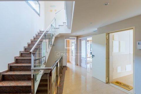 Купить виллу в Премия де Дальт, Испания с 5 спален, 375м², № 3793 - фото 12