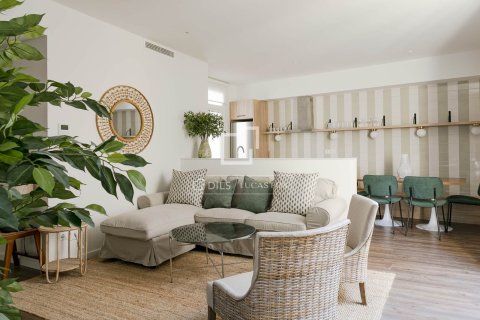 3 bedrooms apartment for sale in Barcelona, Catalonia, Spain № 6403 - photo 2