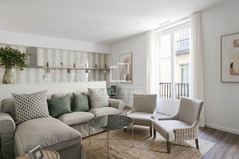 3 bedrooms apartment for sale in Barcelona, Catalonia, Spain № 6403