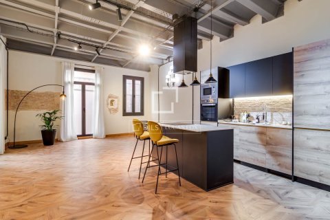 3 bedrooms apartment for sale in Barcelona, Catalonia, Spain № 6404 - photo 3