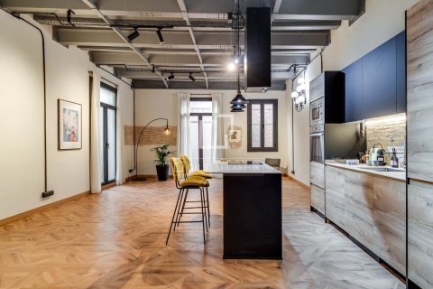 3 bedrooms apartment for sale in Barcelona, Catalonia, Spain № 6404