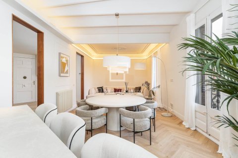 4 bedrooms apartment for sale in Barcelona, Catalonia, Spain № 6409 - photo 3