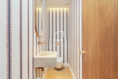 4 bedrooms apartment for sale in Barcelona, Catalonia, Spain № 6409 - photo 17