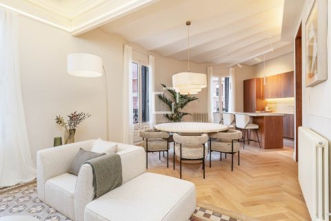 4 bedrooms apartment for sale in Barcelona, Catalonia, Spain № 6409 - photo 8