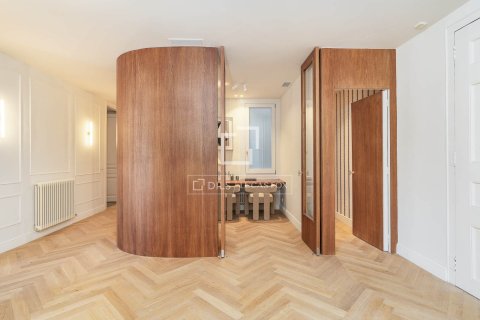 4 bedrooms apartment for sale in Barcelona, Catalonia, Spain № 6409 - photo 15