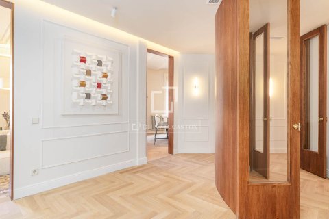 4 bedrooms apartment for sale in Barcelona, Catalonia, Spain № 6409 - photo 14