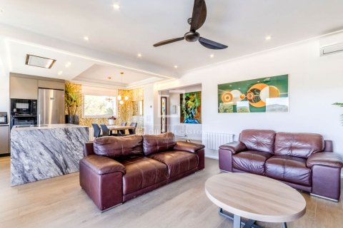 Купить виллу в Ситжес, Испания с 5 спален, 178м², № 6406 - фото 3