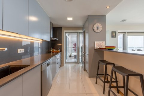 4 bedrooms apartment for sale in Barcelona, Catalonia, Spain № 4606 - photo 9