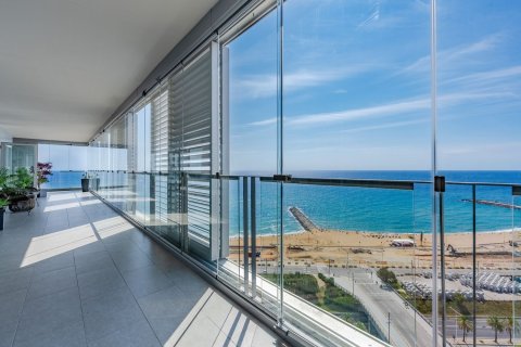 4 bedrooms apartment for sale in Barcelona, Catalonia, Spain № 4606 - photo 2