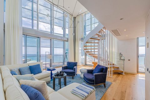 2 bedrooms apartment for sale in Barcelona, Catalonia, Spain № 4604