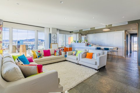 3 bedrooms apartment for sale in Barcelona, Catalonia, Spain № 4605 - photo 12