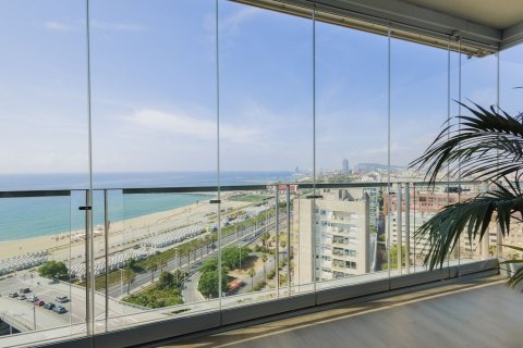 3 bedrooms apartment for sale in Barcelona, Catalonia, Spain № 4607 - photo 2