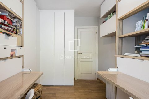 Apartamento de 4 dormitorios en venta en Sant Cugat del Vallès, Barcelona, Cataluña, Spain № 7174 - foto 8