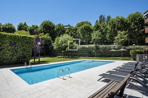 Apartamento de 4 dormitorios en venta en Sant Cugat del Vallès, Barcelona, Cataluña, Spain № 7174 - foto 30