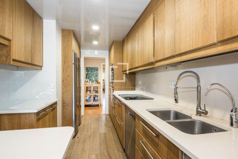 Apartamento de 4 dormitorios en venta en Sant Cugat del Vallès, Barcelona, Cataluña, Spain № 7174 - foto 26