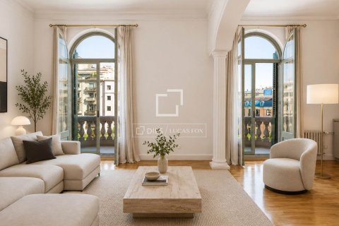 Apartamento de 5 dormitorios en venta en Barcelona, Cataluña, Spain № 7177 - foto 23
