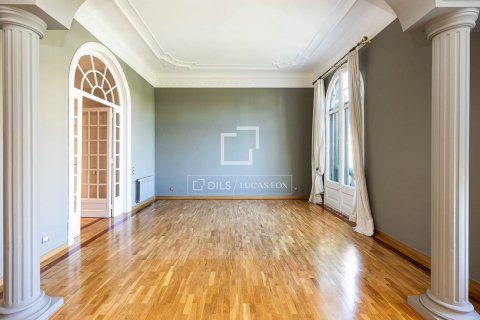 Apartamento de 5 dormitorios en venta en Barcelona, Cataluña, Spain № 7177 - foto 22