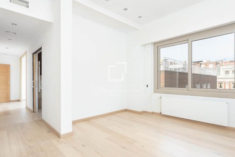3 chambres penthouse à vendre à Barcelona, Catalonia, Spain № 7178 - photo 22
