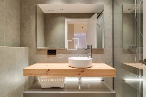 3 bedrooms apartment for sale in Barcelona, Catalonia, Spain № 7180 - photo 30