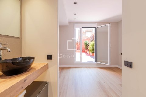 3 bedrooms apartment for sale in Barcelona, Catalonia, Spain № 7180 - photo 24