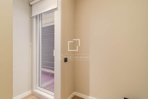 3 bedrooms apartment for sale in Barcelona, Catalonia, Spain № 7180 - photo 6