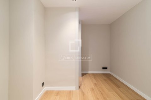 3 bedrooms apartment for sale in Barcelona, Catalonia, Spain № 7180 - photo 8