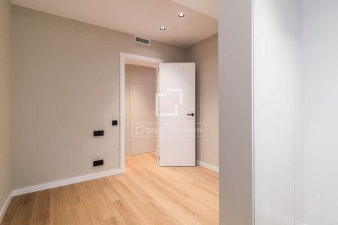 3 bedrooms apartment for sale in Barcelona, Catalonia, Spain № 7180 - photo 7