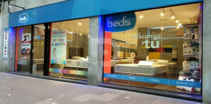 Магазин студия в Барселоне, Каталония, Испания № 5179