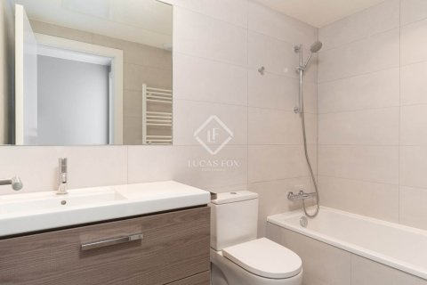 Apartamento de 3 dormitorios en venta en Barcelona, Cataluña, Spain № 4247 - foto 28