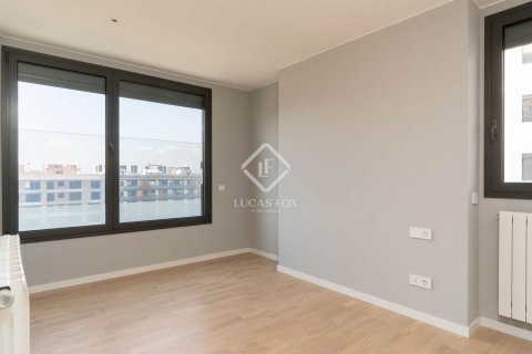 Apartamento de 3 dormitorios en venta en Barcelona, Cataluña, Spain № 4247 - foto 27