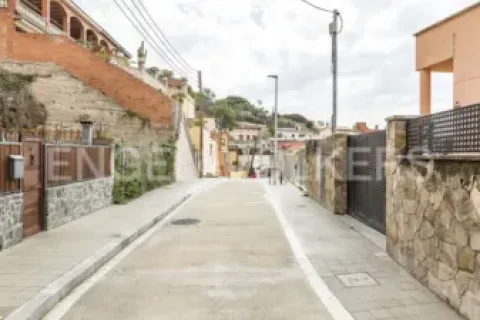 Дом с 4 спальнями в Орта-Гинардо, Барселона, Каталония, Испания № 3188