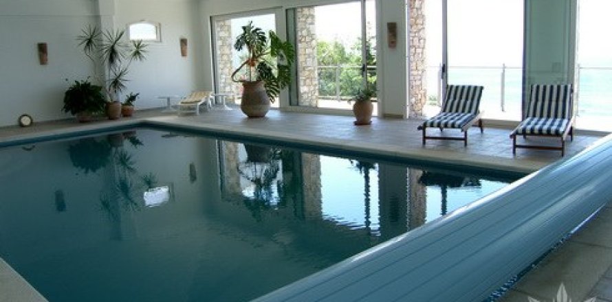 Вилла с 5 спальнями в Розы, Герона, Каталония, Испания № 878