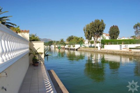 Купить виллу в Розы, Испания с 5 спален, 175м², № 876 - фото 8