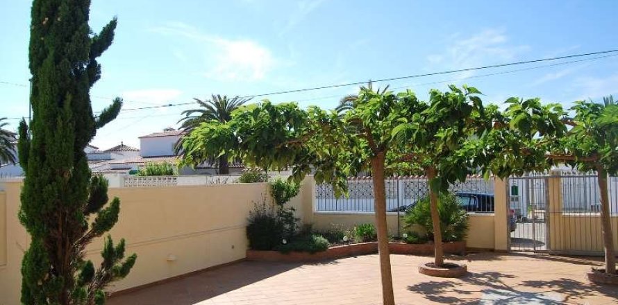 Вилла с 5 спальнями в Розы, Герона, Каталония, Испания № 876