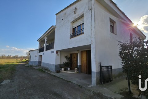 Дом с 5 спальнями в Ллейде, Лерида, Каталония, Испания № 4947