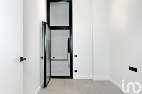 2 bedrooms apartment for sale in Barcelona, Catalonia, Spain № 4952 - photo 18