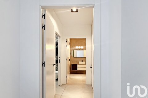 2 bedrooms apartment for sale in Barcelona, Catalonia, Spain № 4952 - photo 12